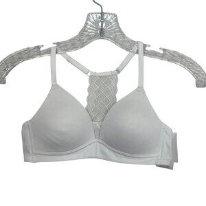 Maidenform Girl Wireless Bra Size 34A White New Soft Comfort Molded Cups